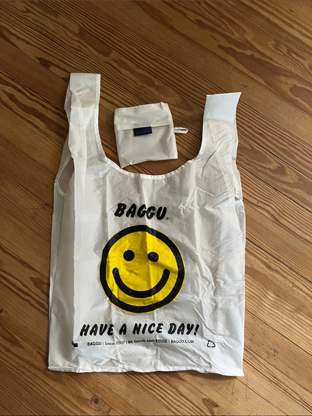 BAGGU White Tote with Yellow Smiley Face